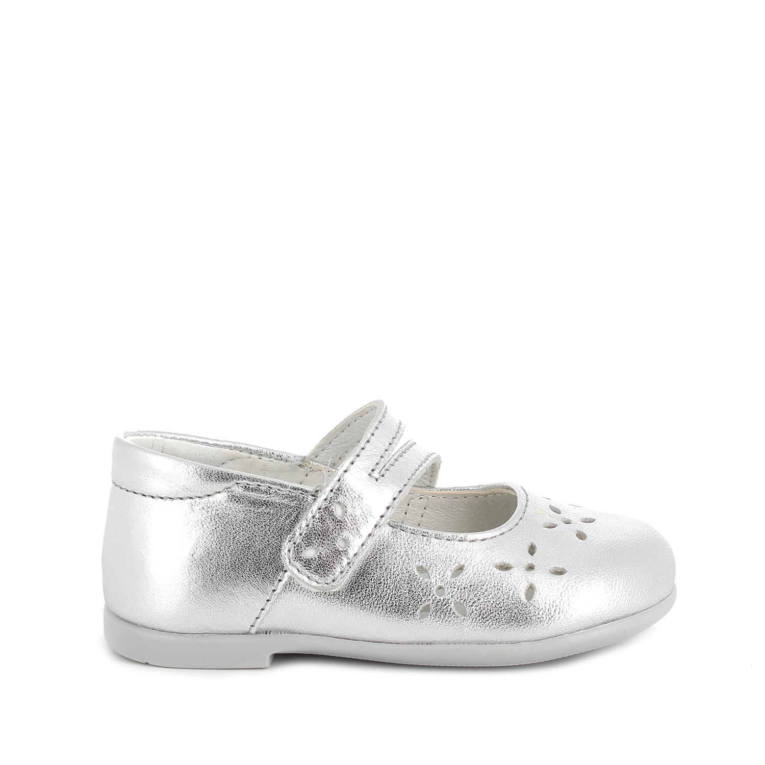 BALLERINEN AUS LEDER FUER MAEDCHEN  SILBER