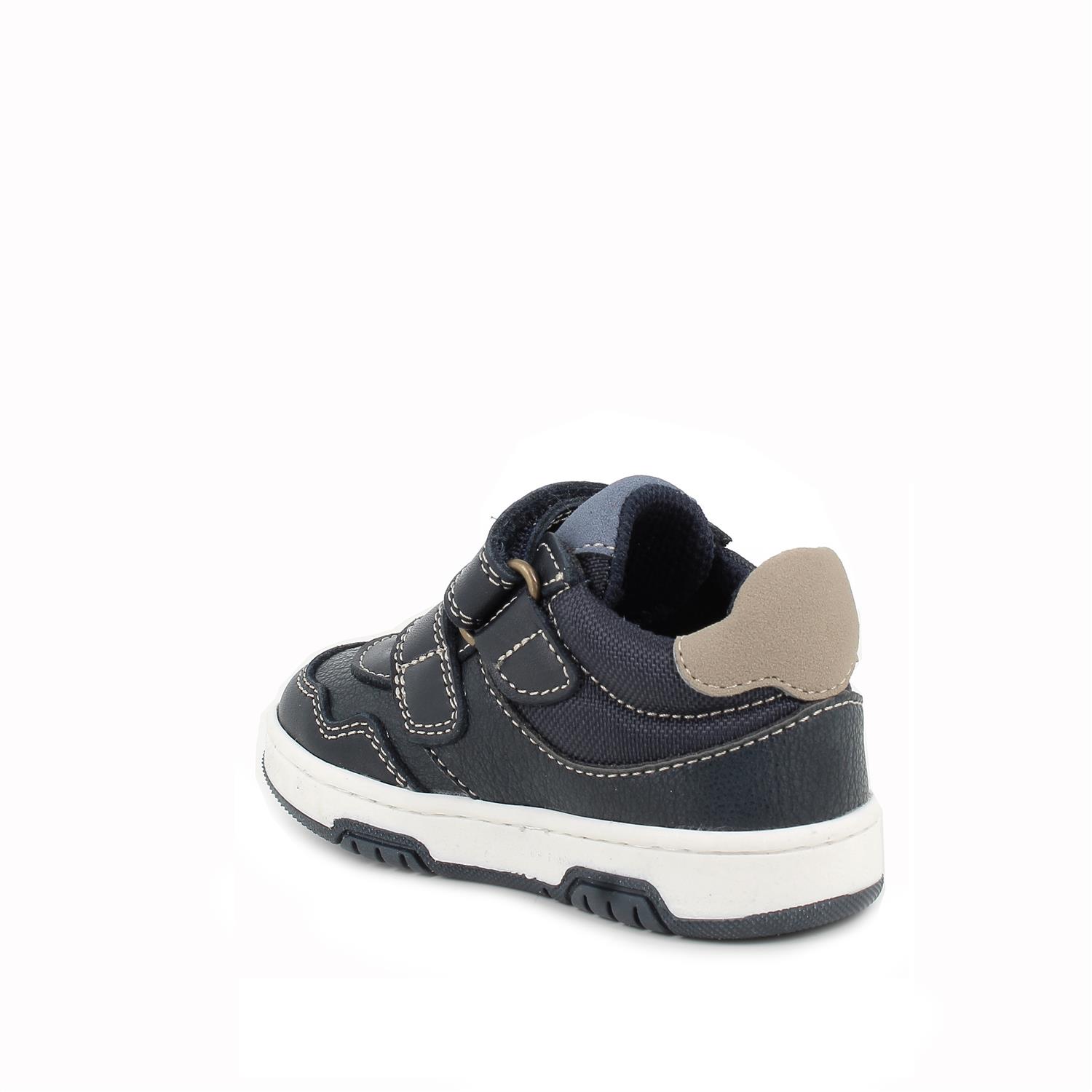 Scarpe primigi vestibilità on sale