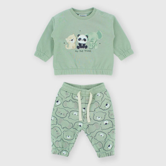 Green two-piece newborn outfit Green two-piece newborn outfit