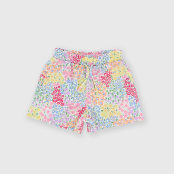 Girl's seersucker shorts, white Girl's seersucker shorts, white
