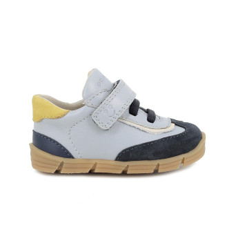 Sneaker pour garçon bleu clair avec velcro Sneaker pour garçon bleu clair avec velcro