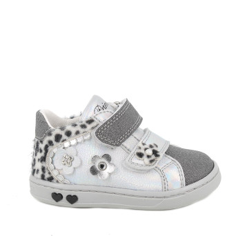 Shoes for girls silver with velcro Shoes for girls silver with velcro