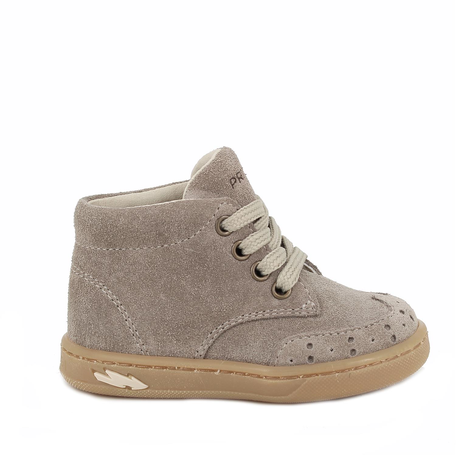 Scarpe&#x20;da&#x20;bambino&#x20;beige&#x20;con&#x20;lacci