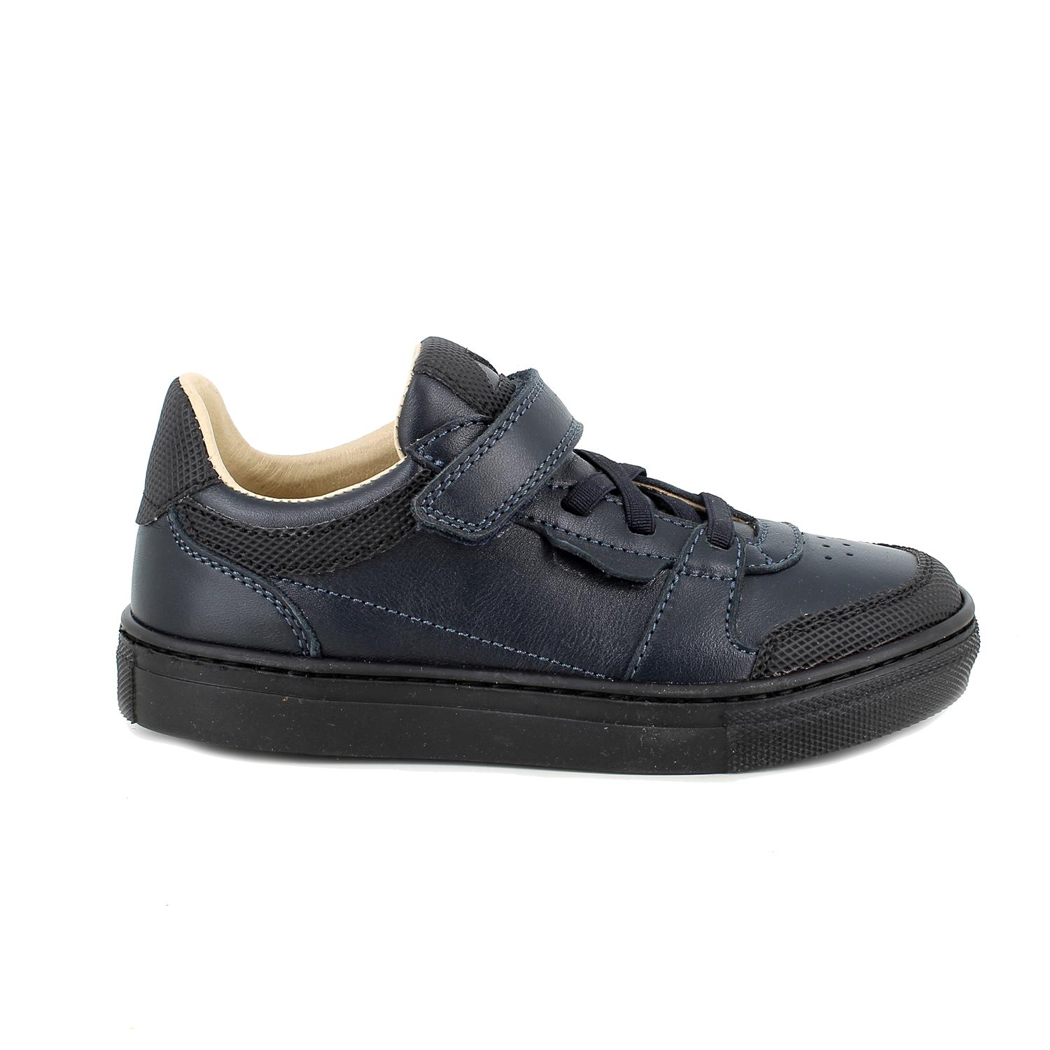 JUNGE&#x20;SNEAKER&#x20;BLAU&#x20;MIT&#x20;VELCRO