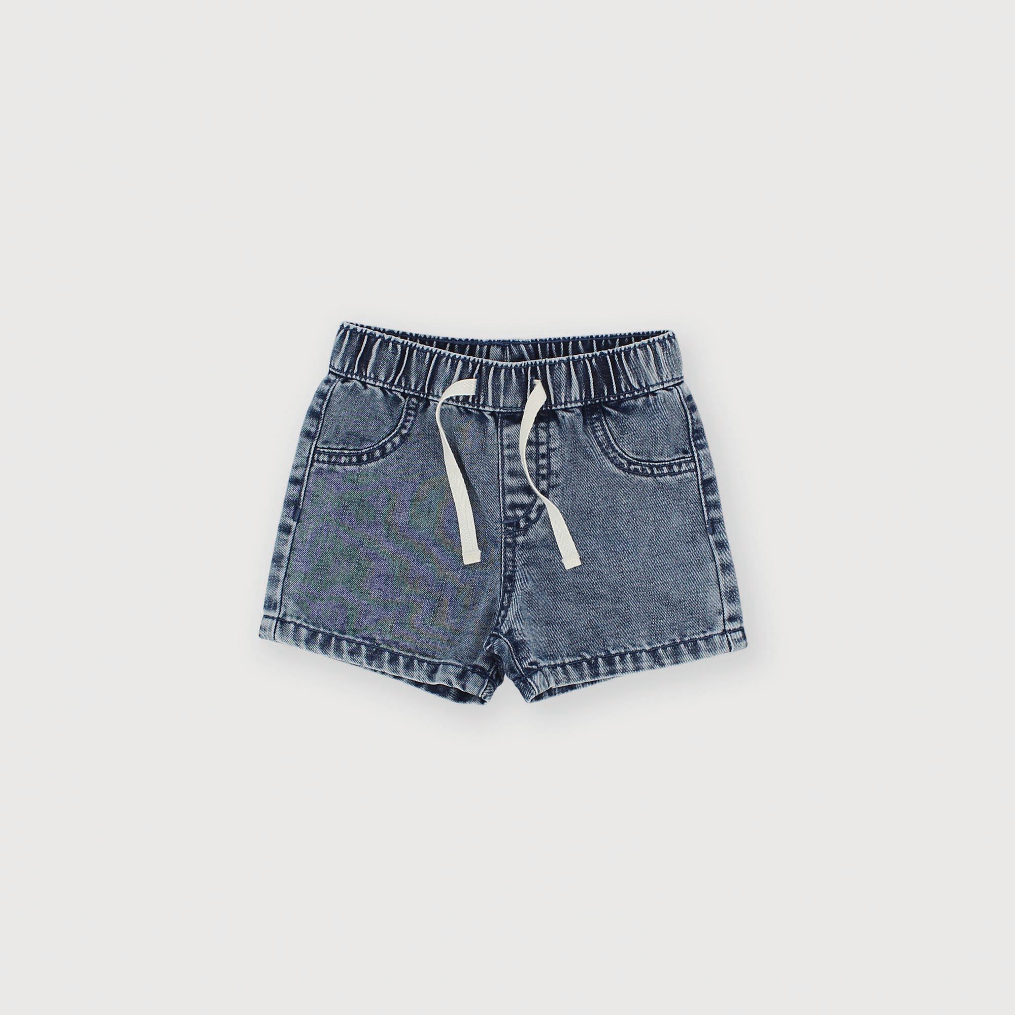 Pantaloncino in jeans da bambino blu